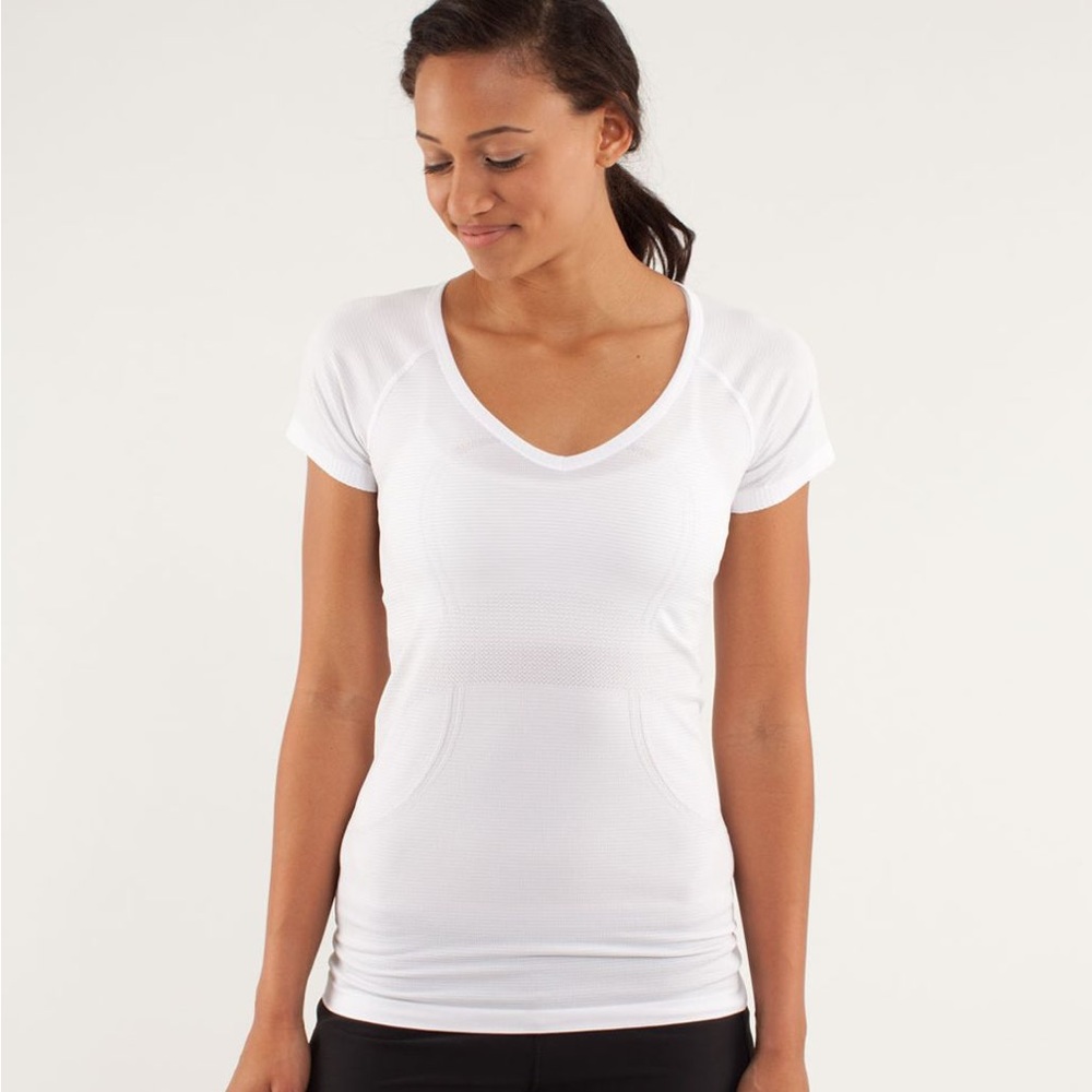 Lululemon Swiftly Tech Short Sleeve V-Neck